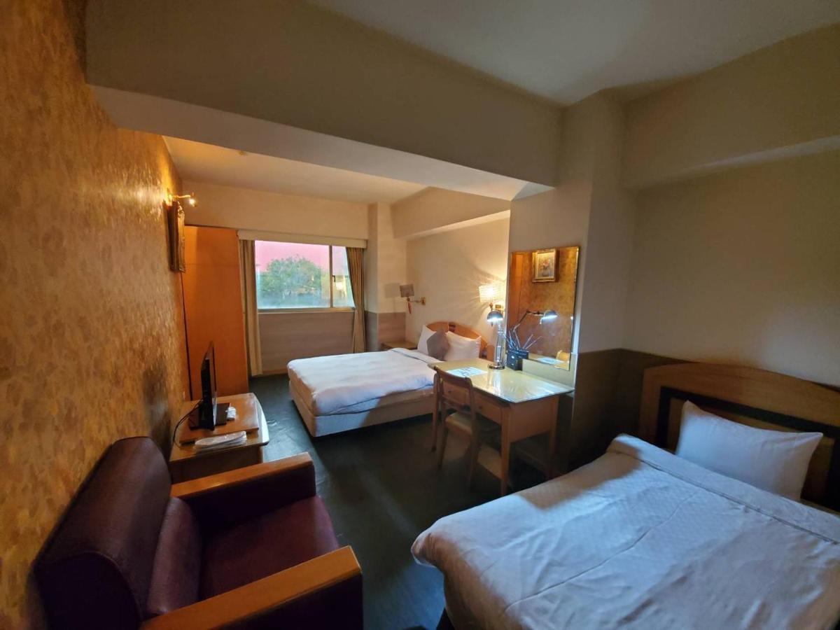 Berkeley Business Hotel Zhongzheng Hsinchu Exterior foto
